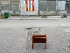 Pamono Mid-Century Modern Danish Magazine Holder Crafted in Teak and Leather, 1967><noscript><img width=