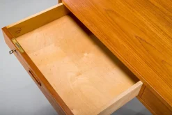 Pamono Mid-Century Modern Danish Teak Desk by Arne Wahl Iversen, 1960s><noscript><img width=
