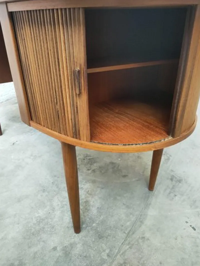 Pamono Mid-Century Modern Danish Teak Desk> Desks