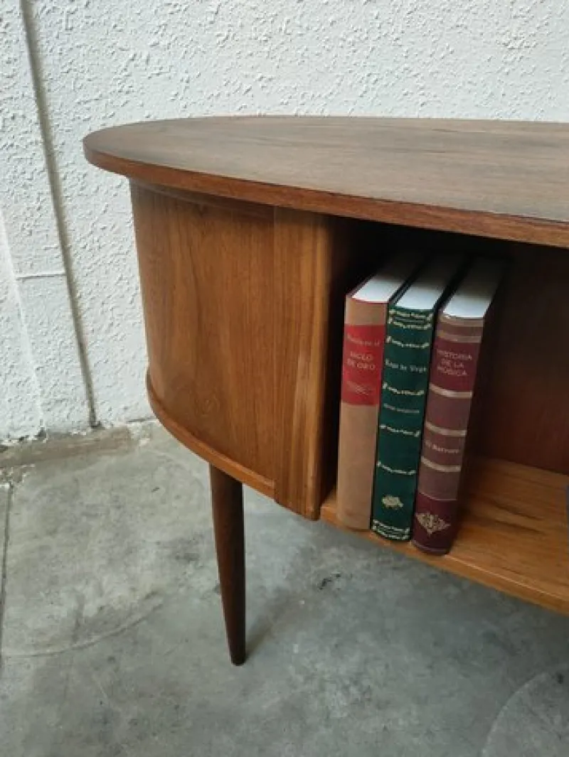 Pamono Mid-Century Modern Danish Teak Desk> Desks