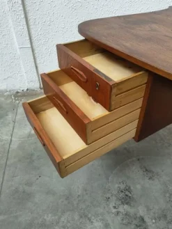 Pamono Mid-Century Modern Danish Teak Desk><noscript><img width=
