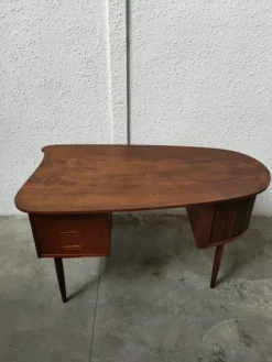 Pamono Mid-Century Modern Danish Teak Desk><noscript><img width=