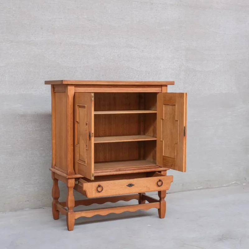 Pamono Mid-Century Modern Danish Oak Side Cabinet by Henning Kjaernulf, 1960s> Cabinets & Wardrobes