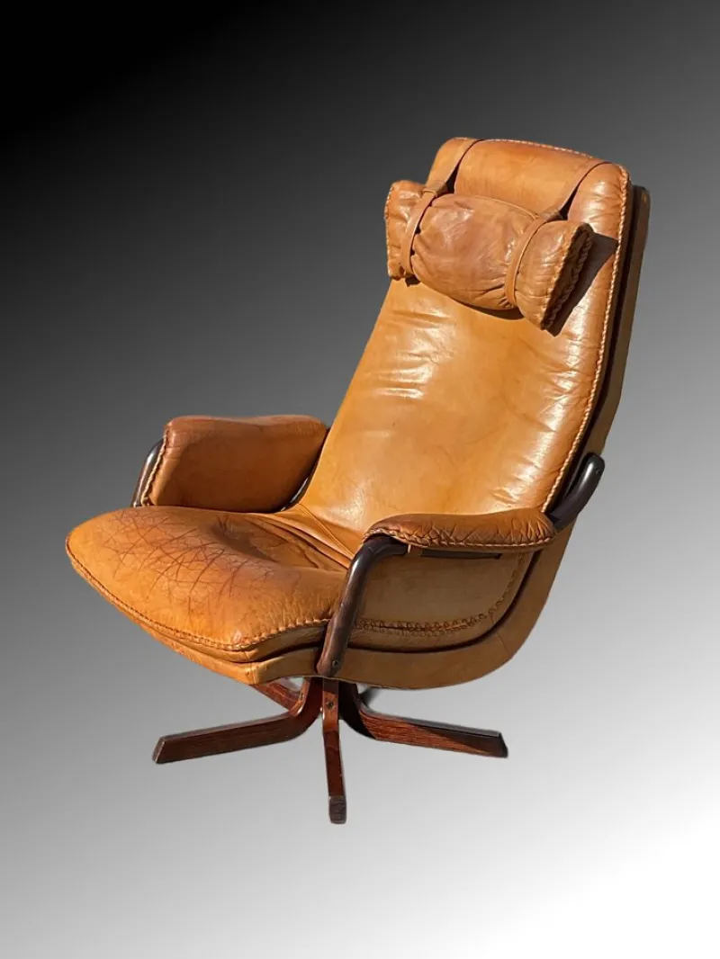 Pamono Mid-Century Modern Danish Tan Leather Swivel Chair, 1970> Office Chairs