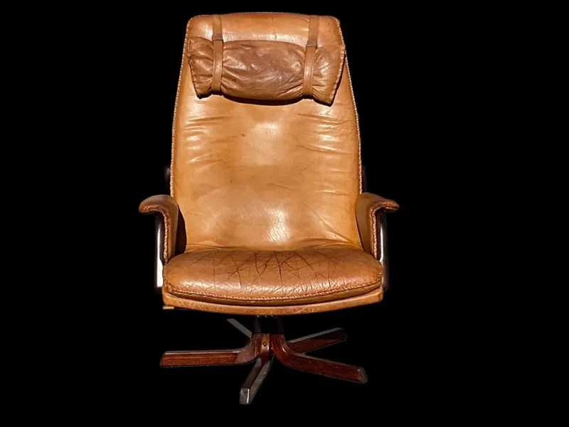 Pamono Mid-Century Modern Danish Tan Leather Swivel Chair, 1970> Office Chairs