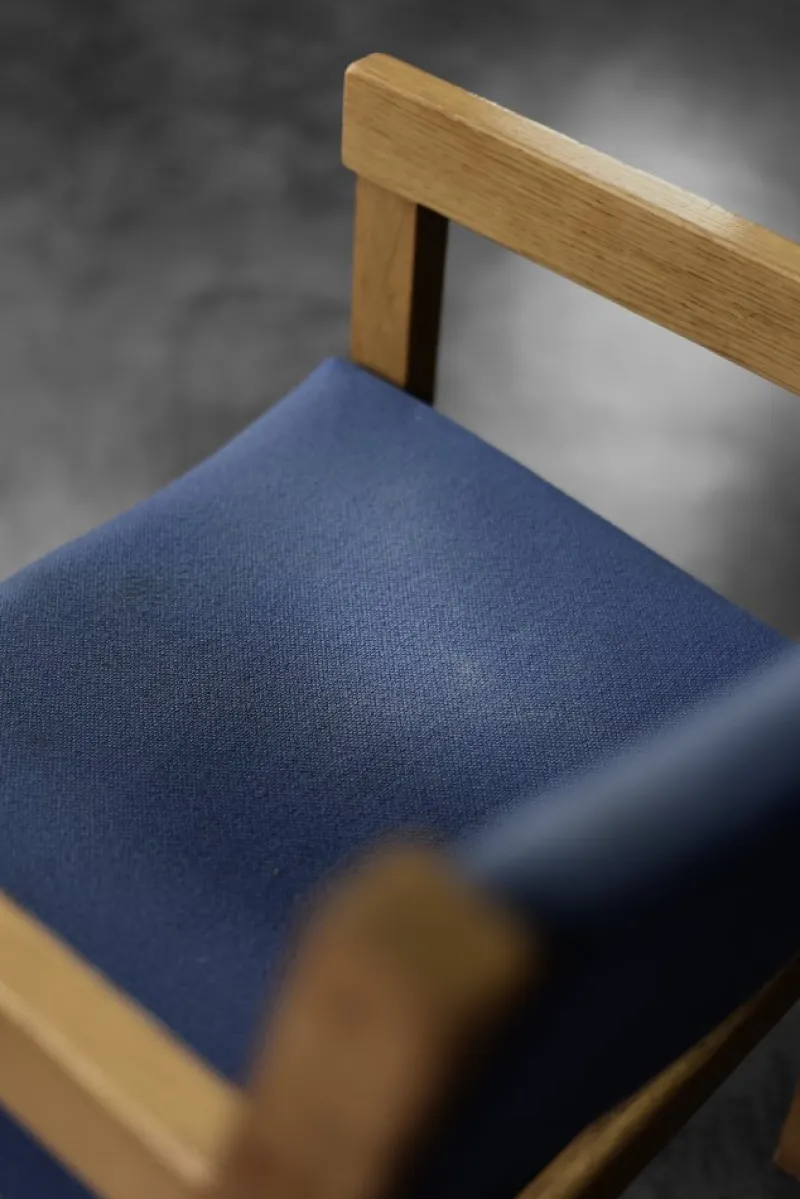 Sale Pamono Mid-Century Modern Danish Oak and Blue Fabric Chair by Hans J. Wegner for Getama, 1960s