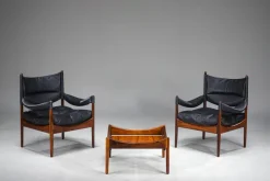 Hot Pamono Mid-Century Modern Danish Armchairs and Coffee Table by Kristian Vedel for Sören Willadsen, 1960s, Set of 3