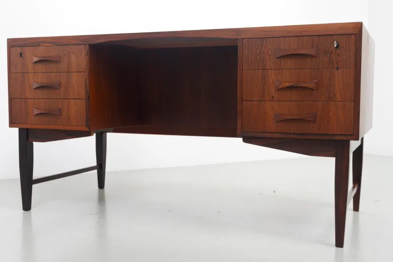 Outlet Pamono Mid-Century Modern Danish Freestanding Rosewood Desk from Clausen & Søn, 1960s