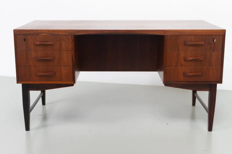 Outlet Pamono Mid-Century Modern Danish Freestanding Rosewood Desk from Clausen & Søn, 1960s