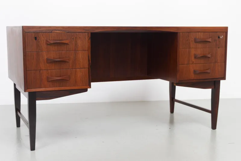 Outlet Pamono Mid-Century Modern Danish Freestanding Rosewood Desk from Clausen & Søn, 1960s