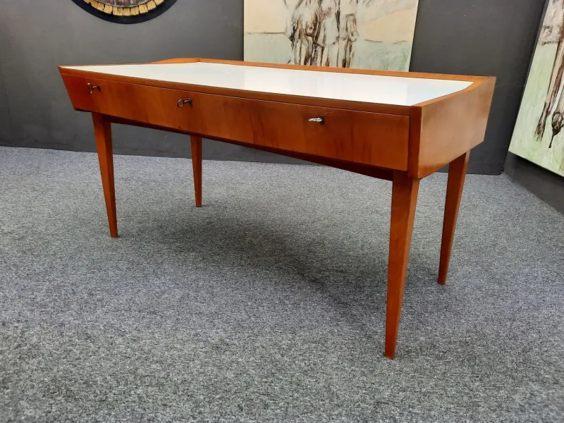 Pamono Mid-Century Modern Desk in Cherry and Formica, 1950s> Desks