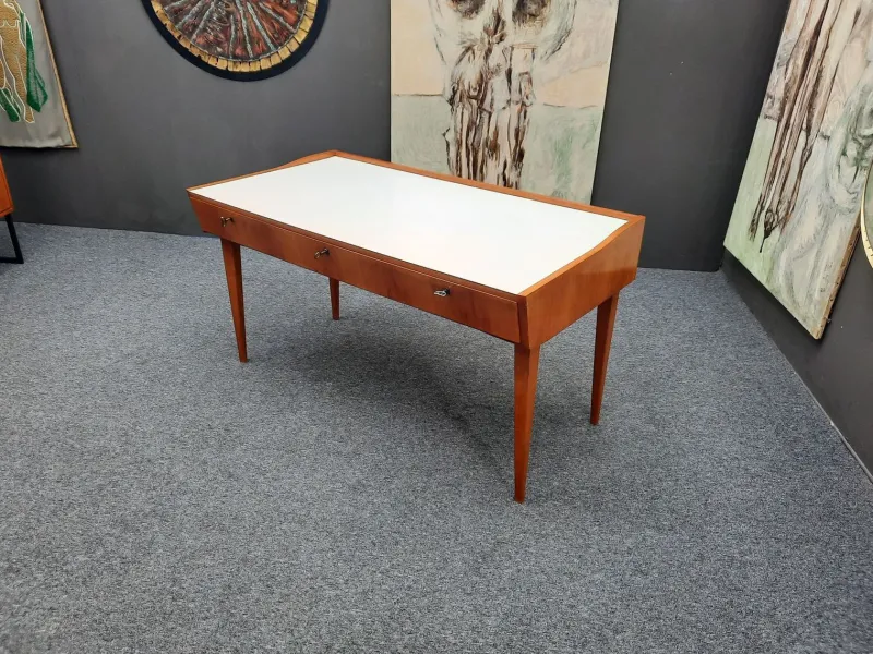 Pamono Mid-Century Modern Desk in Cherry and Formica, 1950s> Desks