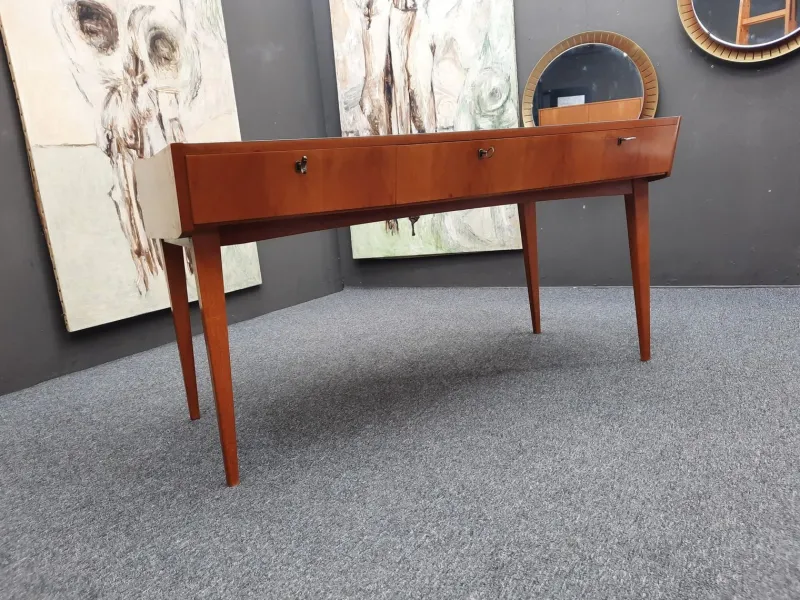 Pamono Mid-Century Modern Desk in Cherry and Formica, 1950s> Desks