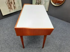 Pamono Mid-Century Modern Desk in Cherry and Formica, 1950s><noscript><img width=