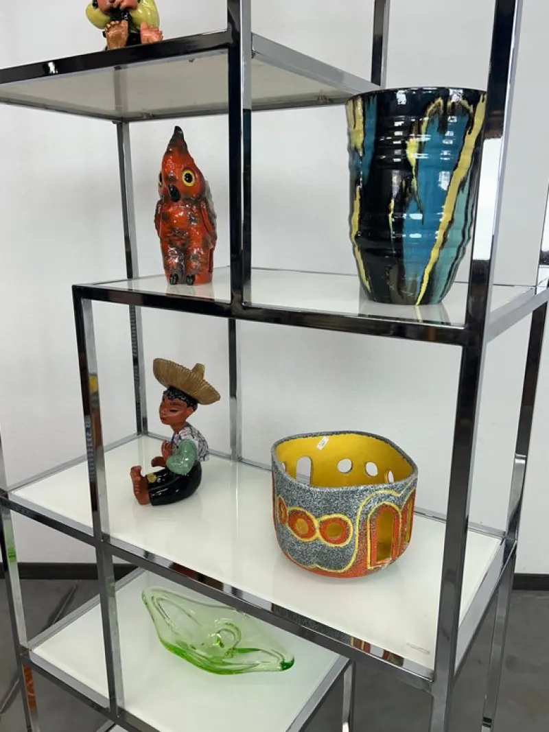Pamono Mid-Century Modern Etagere in Chrome by Milo Baughman, 1960s> Shelves & Wall Units