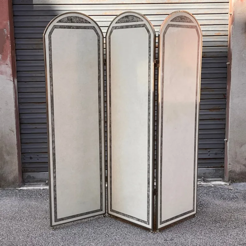 Clearance Pamono Mid-Century Modern Floor Divider in Nickel-Plated Brass and Hand-Painted Acrylic Glass, Italy, 1970s
