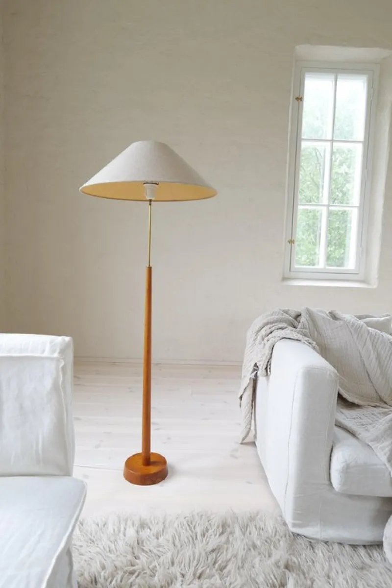 Pamono Mid-Century Modern Floor Lamp in Teak and Brass, 1960s> Floor Lamps