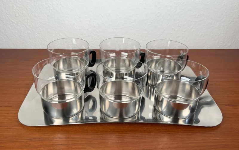 Pamono Mid-Century Modern German Tea Glasses and Tray from WMF, 1960s, Set of 7> Glassware