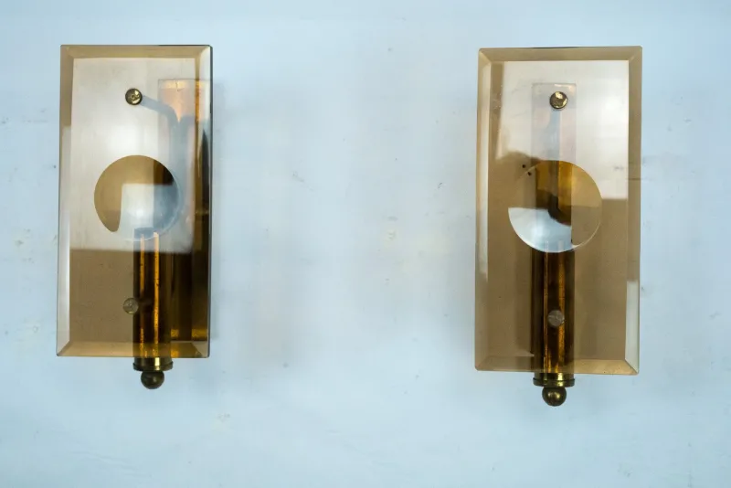 Pamono Mid-Century Modern Glass and Brass Sconces, 1960s, Set of 2> Wall Lights & Sconces