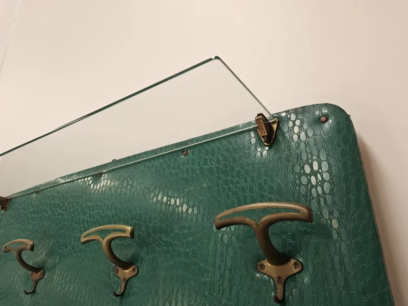 Pamono Mid-Century Modern Green Skai Coat Stand with Brass Hangers, 1950> Racks, Hooks & Valets