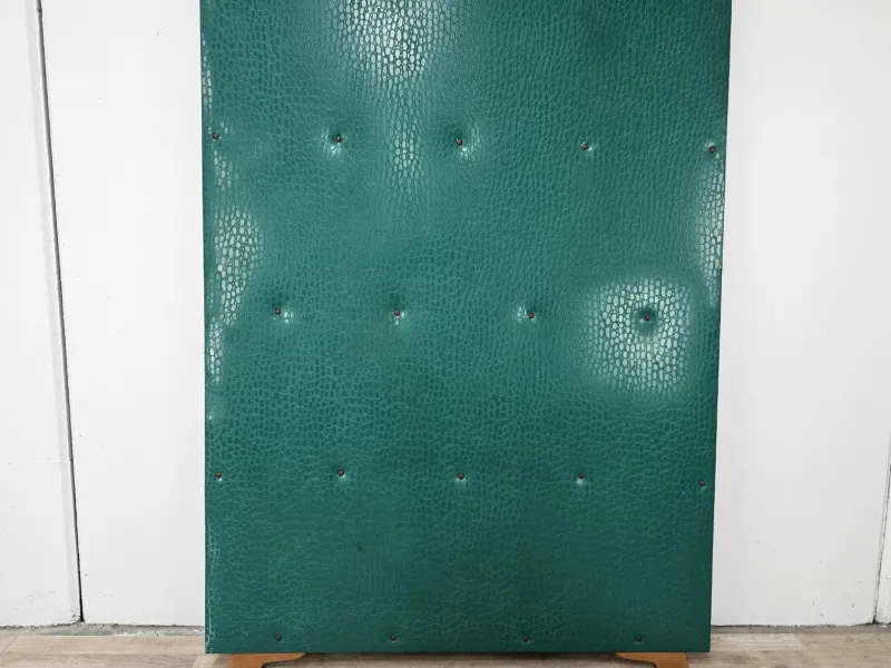 Pamono Mid-Century Modern Green Skai Coat Stand with Brass Hangers, 1950> Racks, Hooks & Valets
