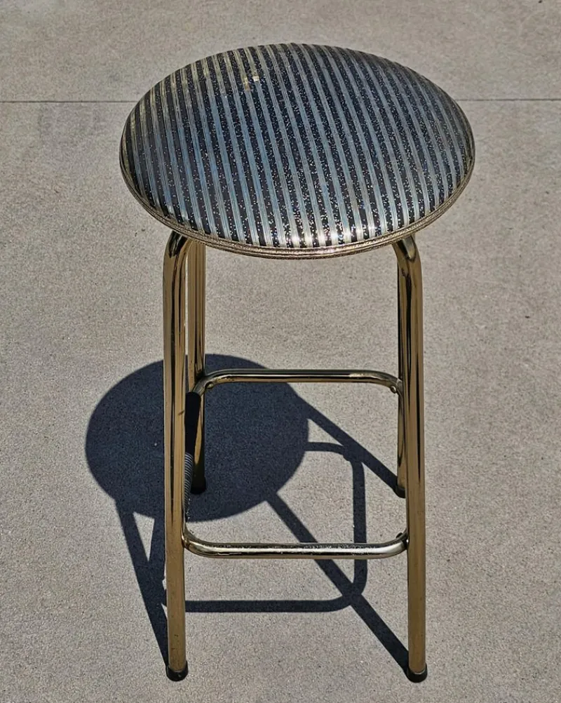 Pamono Mid-Century Modern Home Cocktail Bar with Bar Stools and Mirror, England, 1960s, Set of 4> Cabinets & Wardrobes