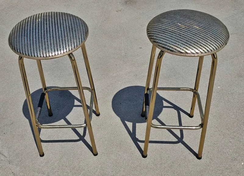 Pamono Mid-Century Modern Home Cocktail Bar with Bar Stools and Mirror, England, 1960s, Set of 4> Cabinets & Wardrobes