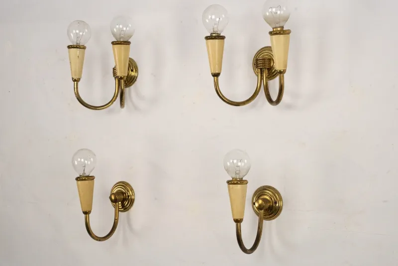 New Pamono Mid-Century Modern Italian Sconces in Lacquer and Brass, 1960s, Set of 4