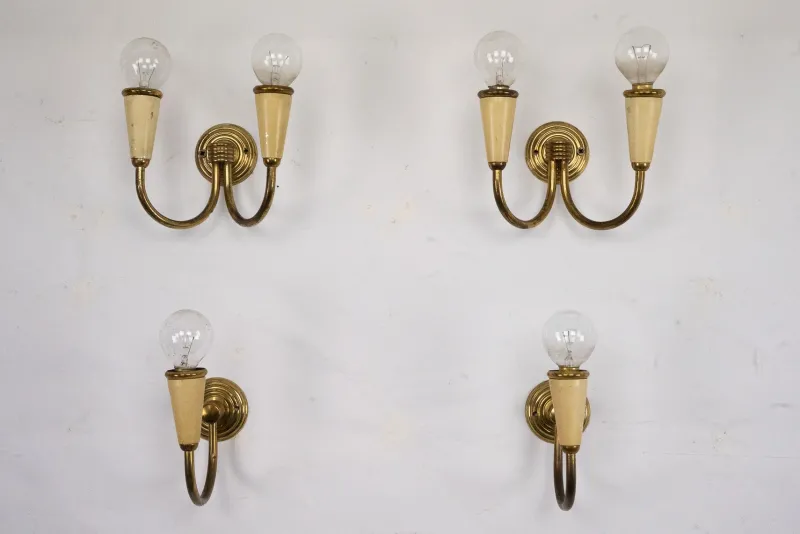 New Pamono Mid-Century Modern Italian Sconces in Lacquer and Brass, 1960s, Set of 4