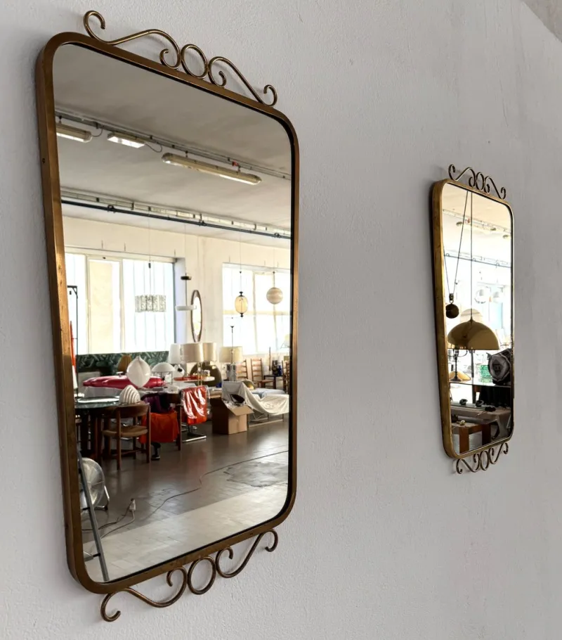 Pamono Midcentury Modern Italian Brass Wall Mirrors, 1970s, Set of 2> Mirrors