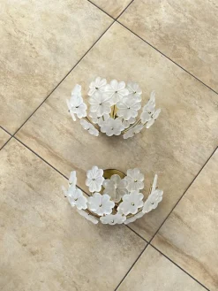 Pamono Mid-Century Modern Murano Glass Flower Wall Lamps, 1960s, Set of 2><noscript><img width=