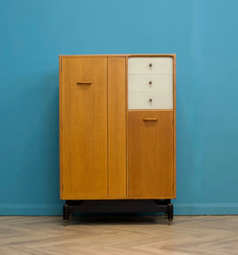 Pamono Mid-Century Modern Oak Wardrobe from G-Plan, 1960s> Cabinets & Wardrobes