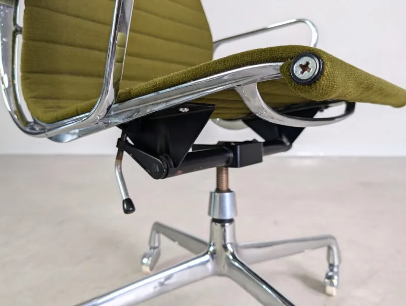 Pamono Midcentury Modern Office Chair by Charles & Ray Eames for Herman Miller> Office Chairs