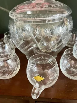 Pamono Mid-Century Modern Punch Set with 12 Glasses and Glass Ladle, 1960s, Set of 13><noscript><img width=