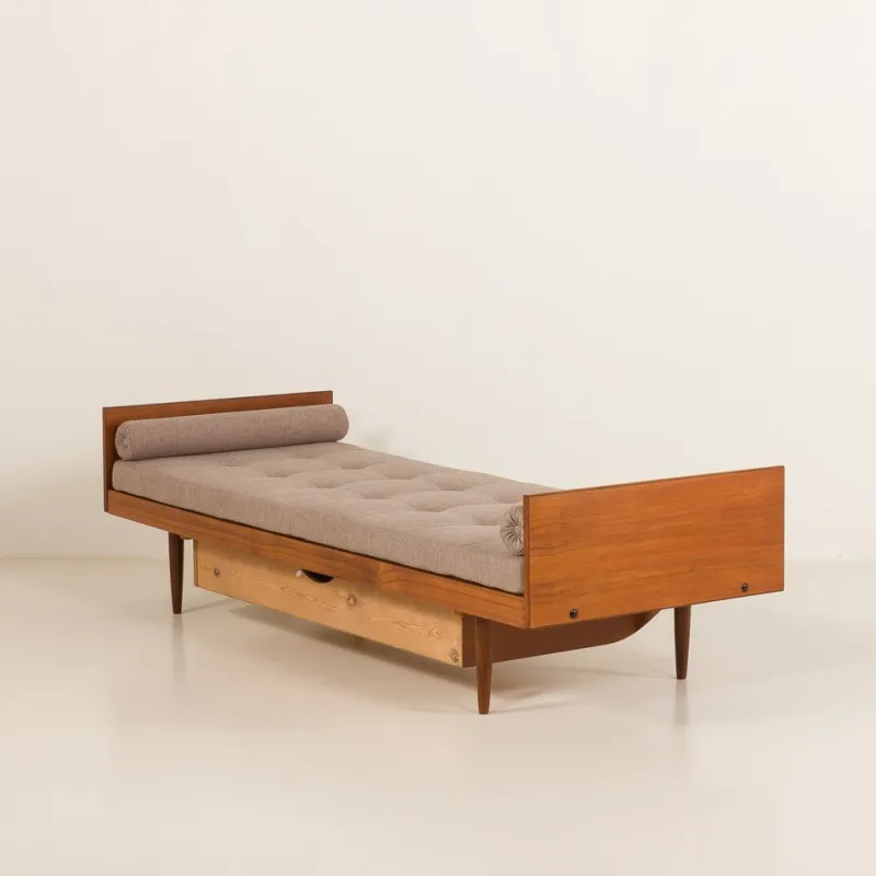Hot Pamono Mid-Century Modern Scandinavian Daybed with Duvet Compartment, 1960s