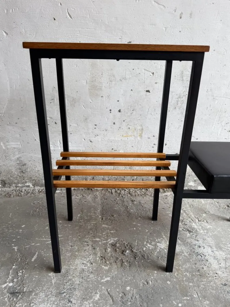 Pamono Mid-Century Modern Side Table with Magazine Rack> Magazine Racks