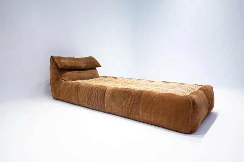 Pamono Mid-Century Modern Suede Bambole Daybed by Mario Bellini for C&b Italia, 1970s> Daybeds & Chaises Lounges