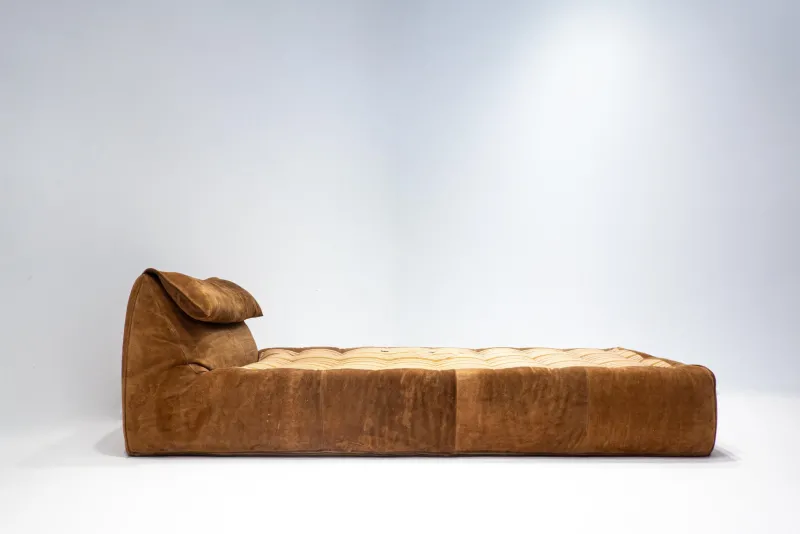 Pamono Mid-Century Modern Suede Bambole Daybed by Mario Bellini for C&b Italia, 1970s> Daybeds & Chaises Lounges