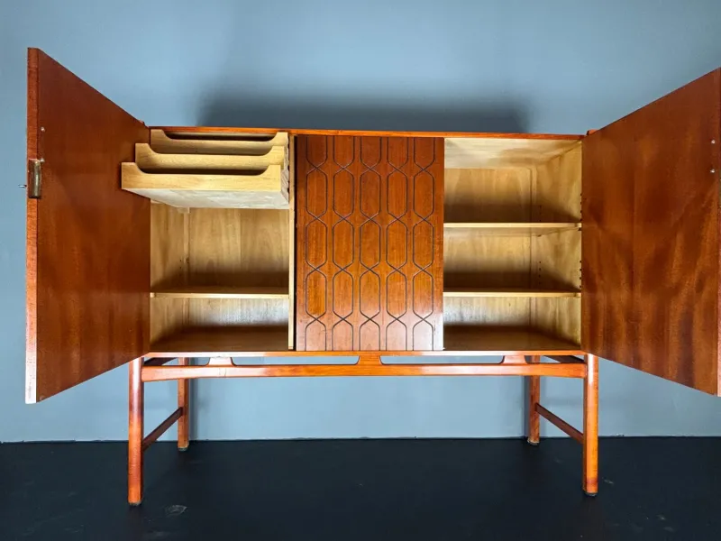 Pamono Midcentury Modern Swedish Sideboard Cabinet by David Rosen for Westbergs Möbler, 1953> Sideboards & Buffets