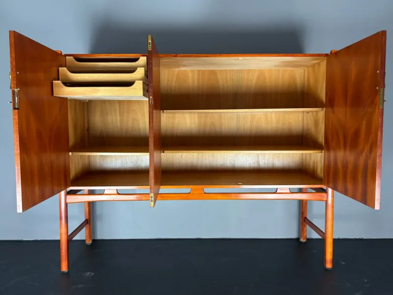 Pamono Midcentury Modern Swedish Sideboard Cabinet by David Rosen for Westbergs Möbler, 1953> Sideboards & Buffets