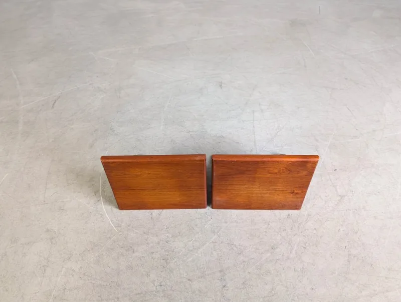 Pamono Midcentury Modern Wall Consoles in Teak, 1960, Set of 2> Shelves & Wall Units