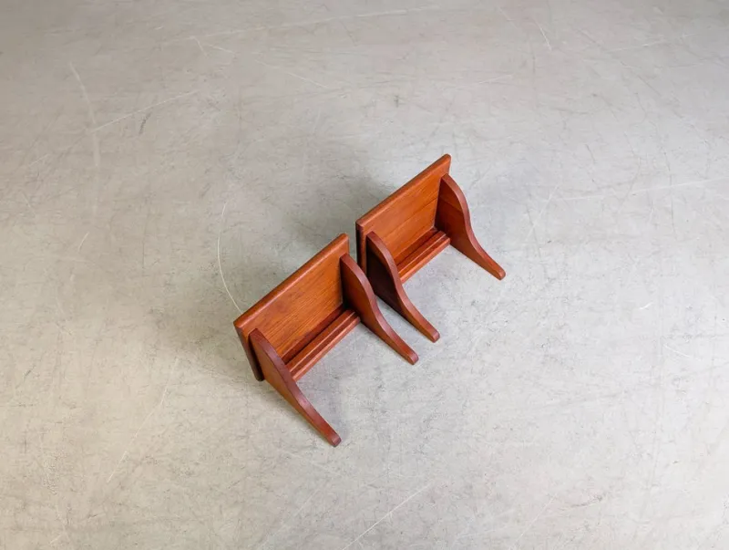 Pamono Midcentury Modern Wall Consoles in Teak, 1960, Set of 2> Shelves & Wall Units