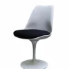 Pamono Mid-Century Modern White Tulip Base Dining Chair by Eero Saarinen, Italy, 1970s> Side Chairs & Dining Chairs