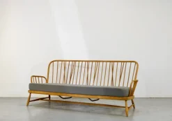Pamono Mid-Century Modern Windsor Three-Seater Sofa by Lucian Ercolani for Ercol, 1960s><noscript><img width=