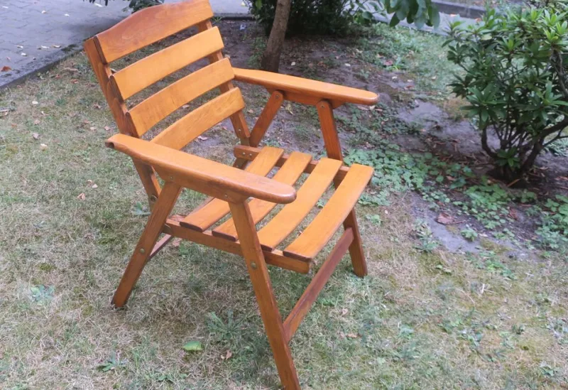 New Pamono Mid-Century Patinated Wood Folding Garden or Patio Elbow Chair, 1960s