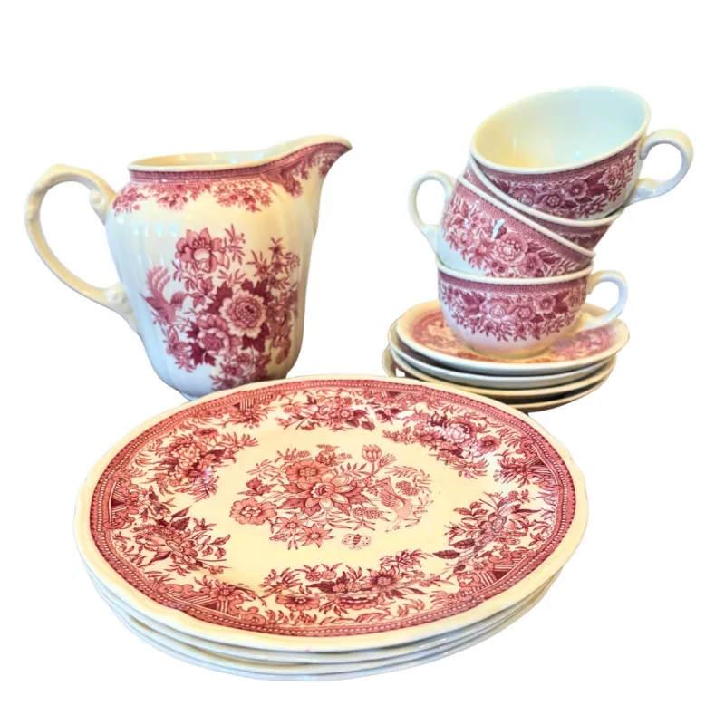 Discount Pamono Mid-Century Red Fasan Service in Porcelain from Villeroy & Boch, Germany, 1950s, Set of 13