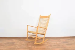 Pamono Mid-Century Rocking Chair by Hans Wegner for Frederica, 1970s.> Rocking Chairs