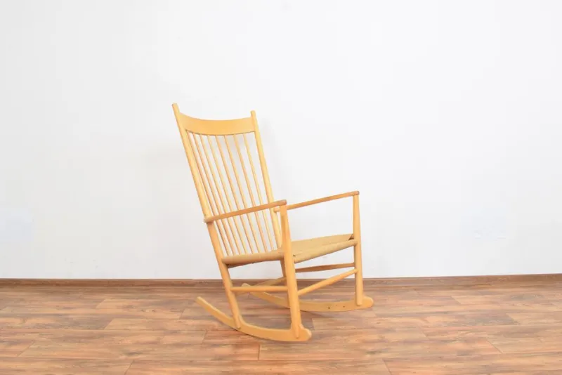 Pamono Mid-Century Rocking Chair by Hans Wegner for Frederica, 1970s.> Rocking Chairs