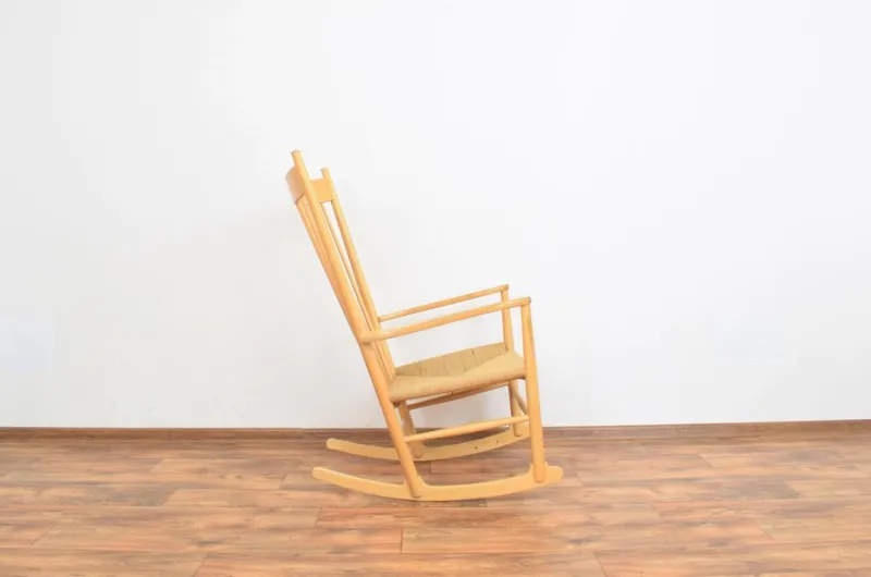 Pamono Mid-Century Rocking Chair by Hans Wegner for Frederica, 1970s.> Rocking Chairs