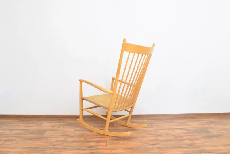 Pamono Mid-Century Rocking Chair by Hans Wegner for Frederica, 1970s.> Rocking Chairs